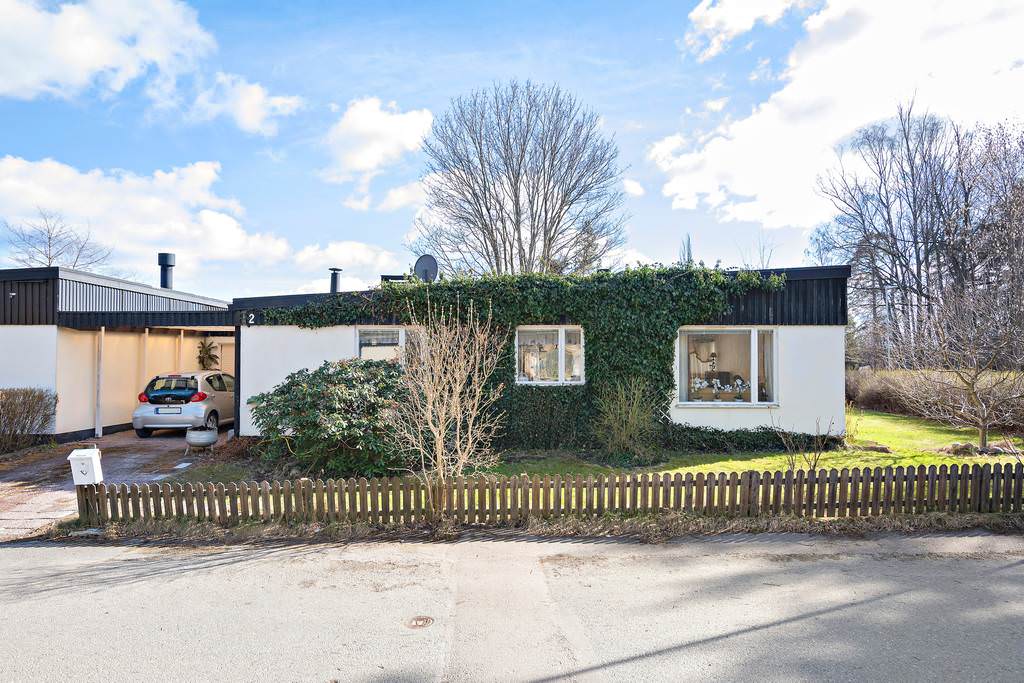 13. Nylad Markplattor entre garage Kallhall Bolinder Strand